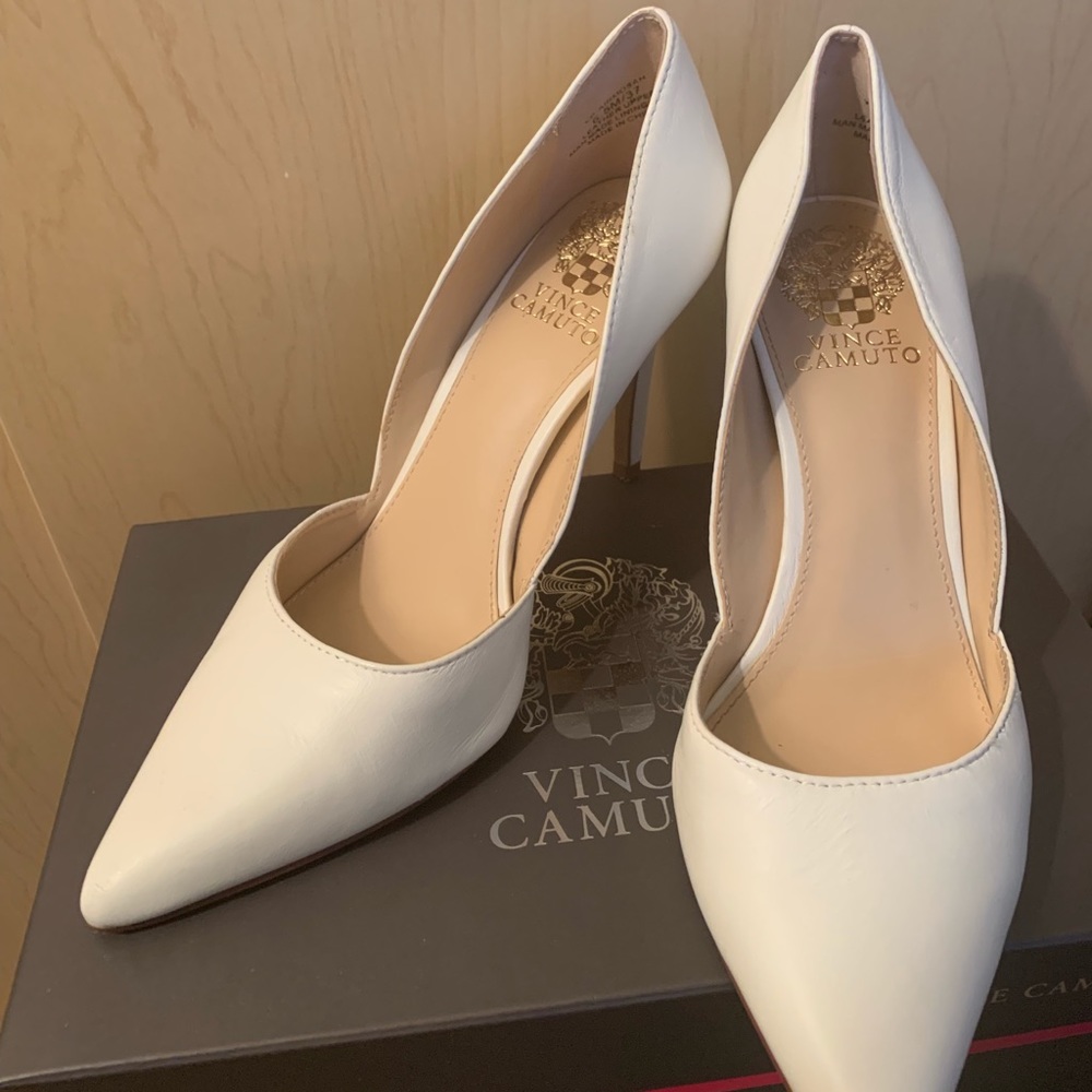 Vince Camuto Women’s Pump